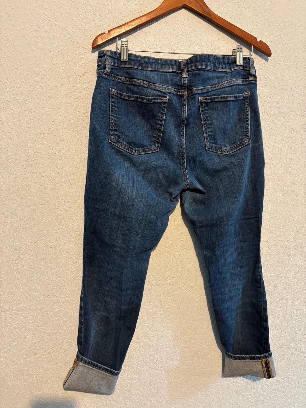 GAP Women's Indigo Roll-Cuff Ankle Jeans - Picture 4 of 4